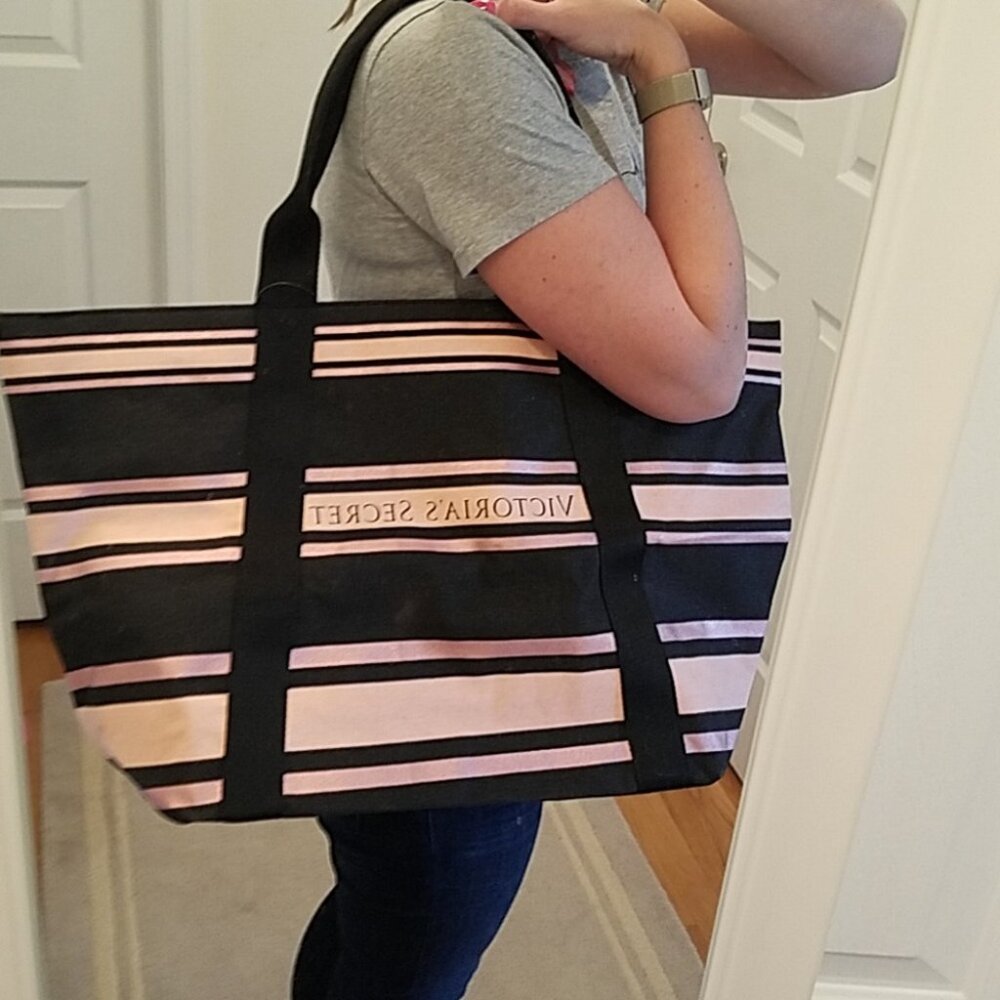 Victoria Secret Bag - Picture 7 of 7